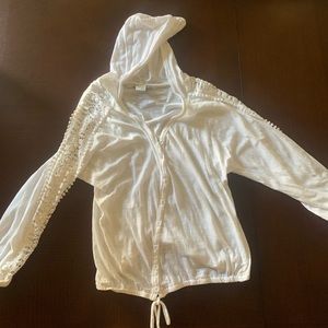 White top with hoodie